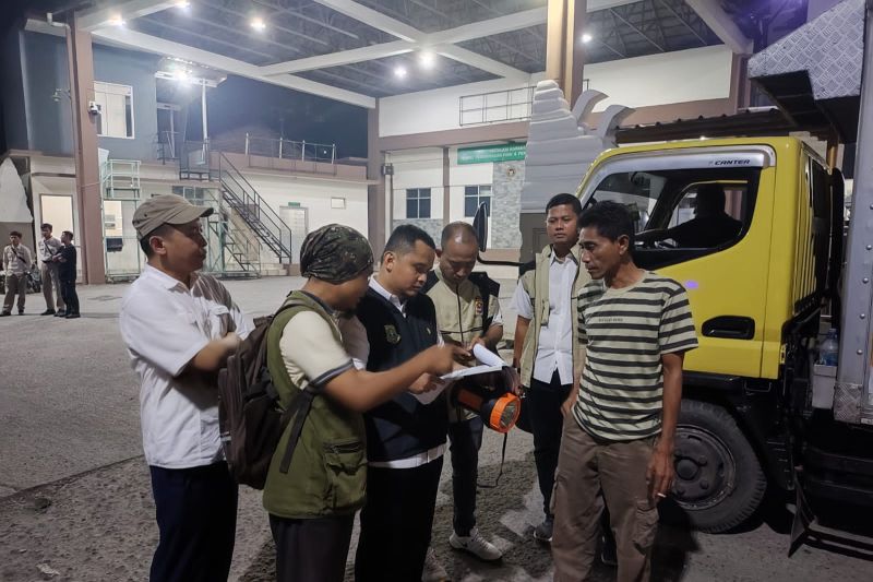 Polda cek kesehatan hewan kurban masuk ke wilayah Banten