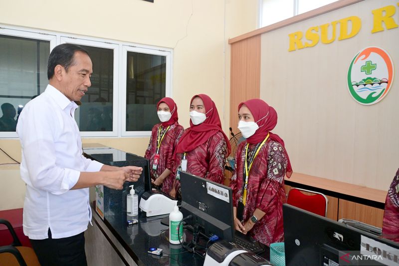 Presiden tinjau RSUD Rupit tekankan peningkatan infrastruktur listrik