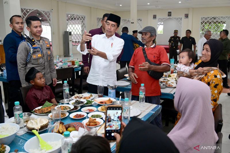 Presiden ajak warga Kampar Riau makan siang bersama