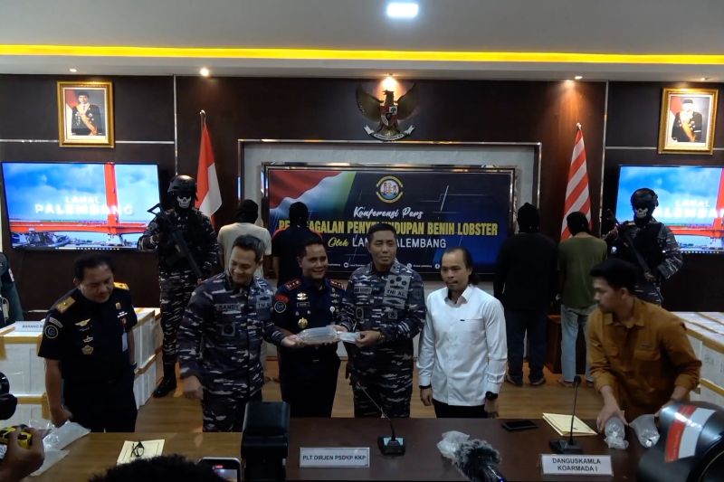 Lanal Palembang gagalkan penyelundupan 18 peti BBL ke Singapura