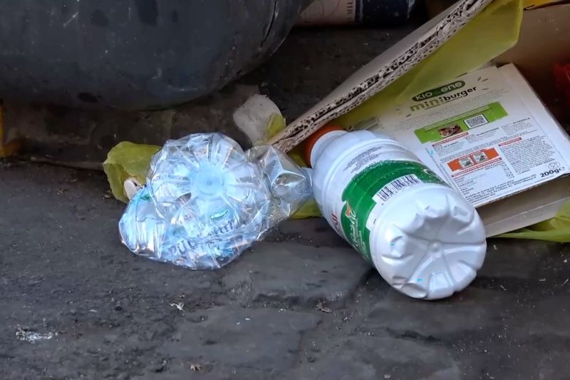 Uni Eropa usut kegagalan Italia batasi penggunaan plastik sekali pakai