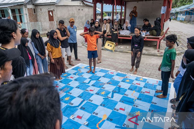 Pendidikan konservasi kepada anak-anak pesisir di Palu 