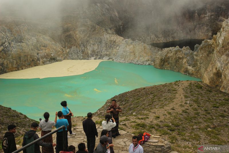 Kenaikan status Gunung Kelimutu