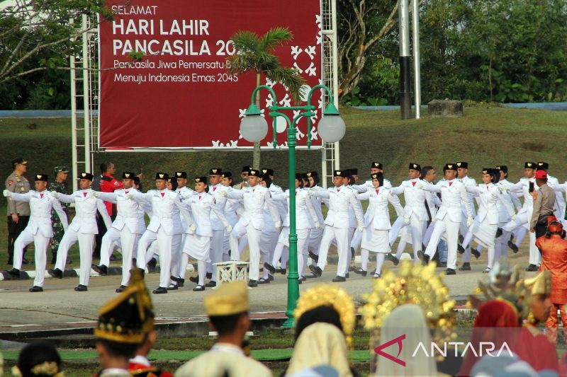 FOTO - Upacara Hari Lahir Pancasila di Dumai bersama Presiden Jokowi