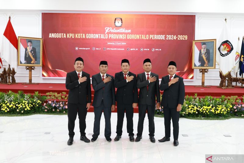 Anggota KPU Kota Gorontalo periode 2024-2029 resmi dilantik