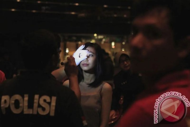 Polisi sasar anak muda di tempat hiburan untuk cegah tawuran dan begal