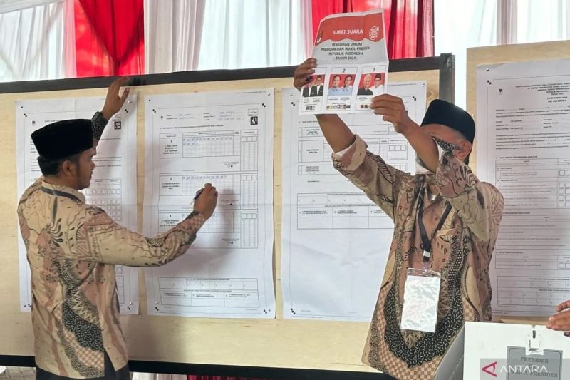 Honor petugas Badan Ad Hoc Pilkada 2024, dari PPK hingga KPPS