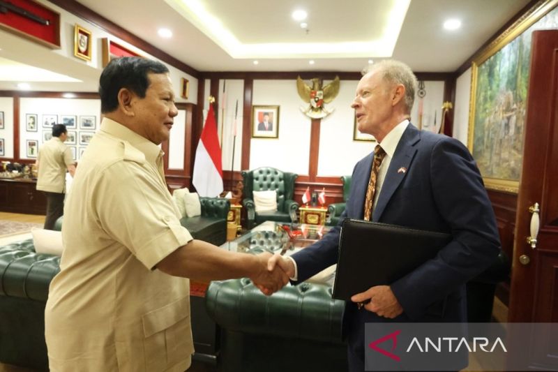 Prabowo bahas kerja sama bidang pertahanan dengan Dubes Denmark