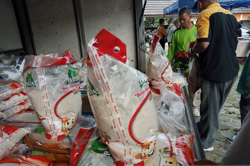 Pemkab Belitung pastikan stok beras cukup hadapi Idul Adha
