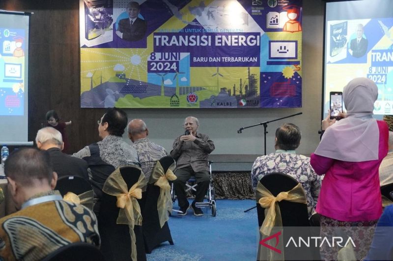 Emil Salim Institute luncurkan buku terkait transisi energi