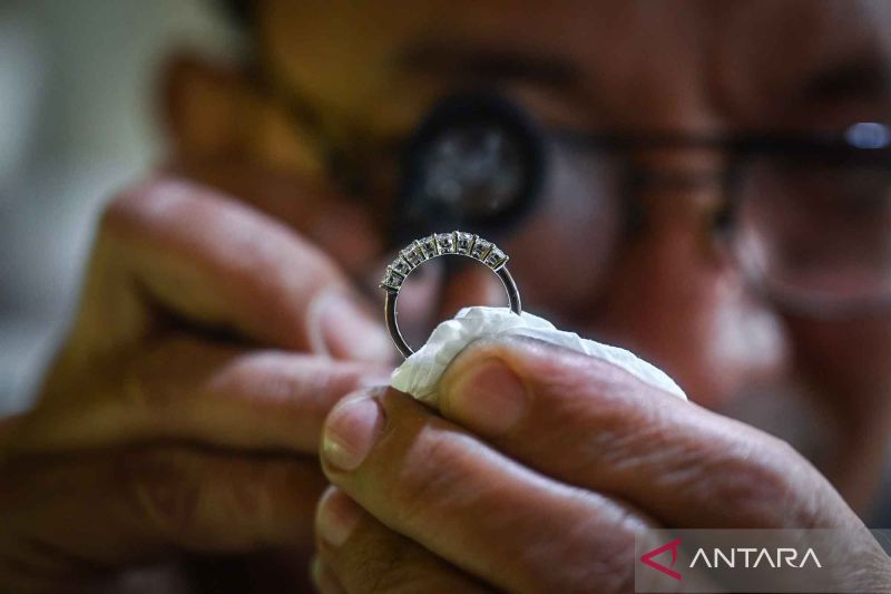 Bisnis jasa pembuatan perhiasan di Jakarta