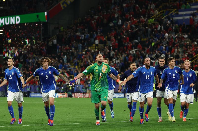 Italia balik taklukkan Albania 2-1