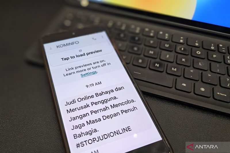Kemenkominfo lancarkan "SMS blast" untuk cegah judi online