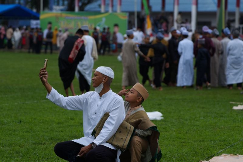 Salat Idul Adha di Lapangan Sepak Bola di Konawe Selatan