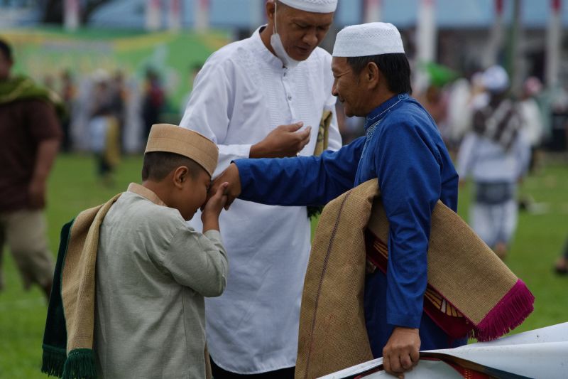 Salat Idul Adha di Lapangan Sepak Bola di Konawe Selatan