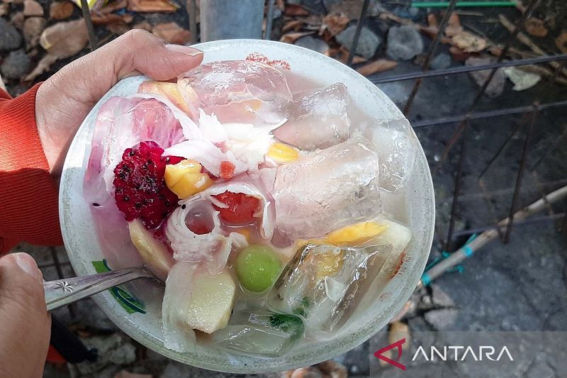 4-ide-resep-es-buah-tanpa-susu-untuk-buka-puasa-yang-kaya-vitamin