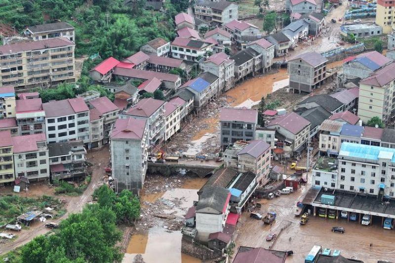 8 orang tewas akibat tanah longsor  di China,