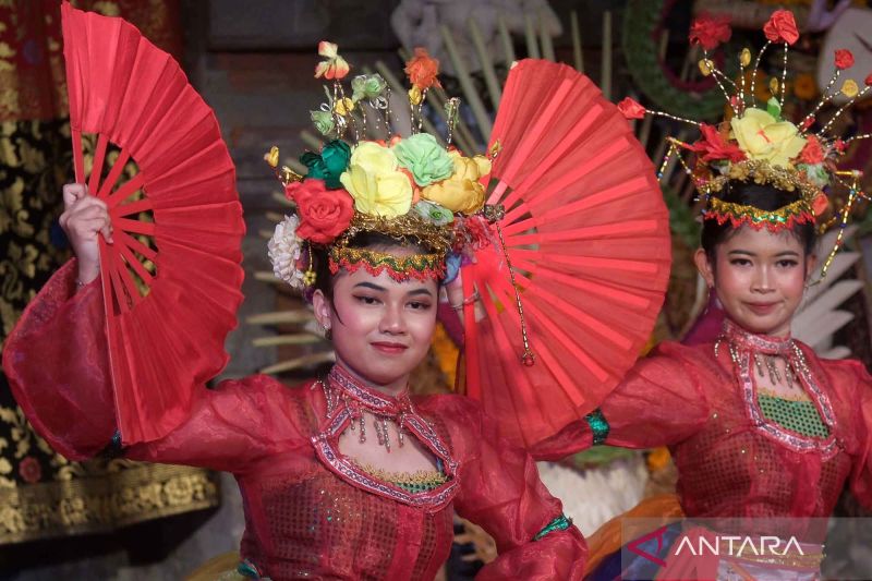 Lenggak-Lenggok Betawi tampil di Pesta Kesenian Bali