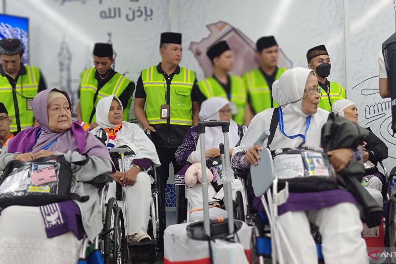 Sebanyak 27.464 jamaah haji pulang ke tanah air melalui Bandara Soetta