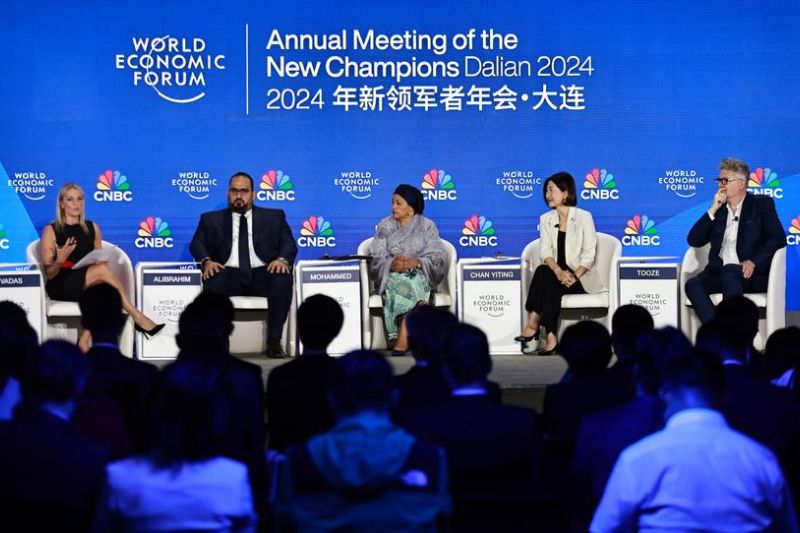 Forum Davos Musim Panas 2024 desak kerja sama  transisi energi