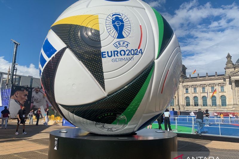 Fussballliebe, bola resmi Piala Eropa 2024