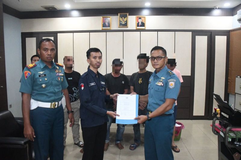 TNI AL tangkap kapal bawa PMI non prosedural di perairan Karimun