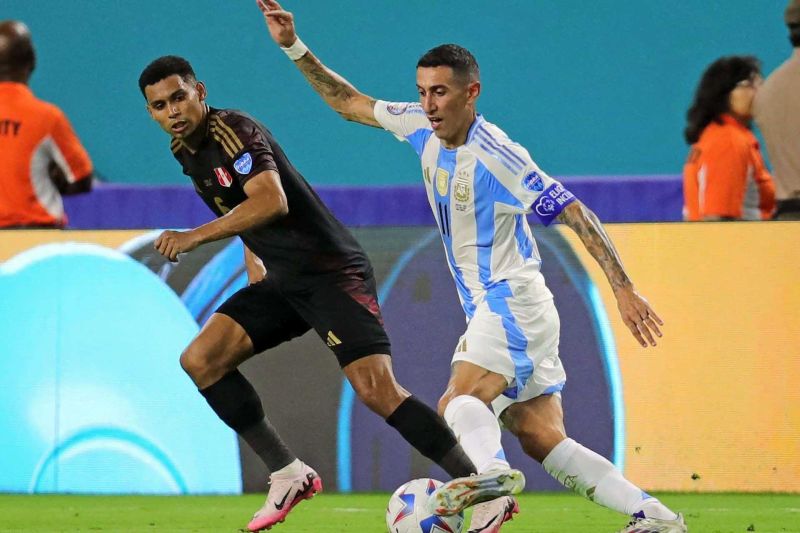Argentina juarai Grup A setelah tekuk Peru dengan skor 2-0
