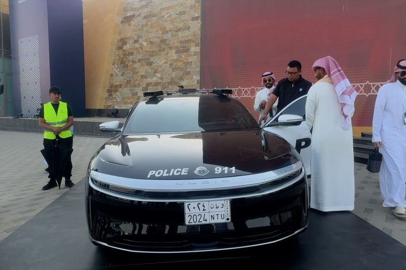 Saudi gunakan kendaraan listrik untuk pengamanan haji