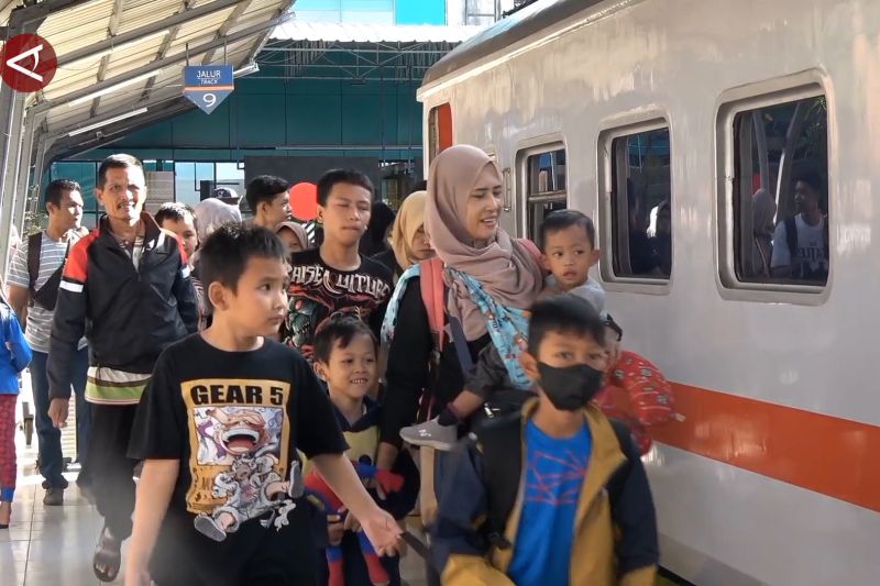 KAI Palembang siapkan 75.968 tiket periode Idul Adha dan libur sekolah