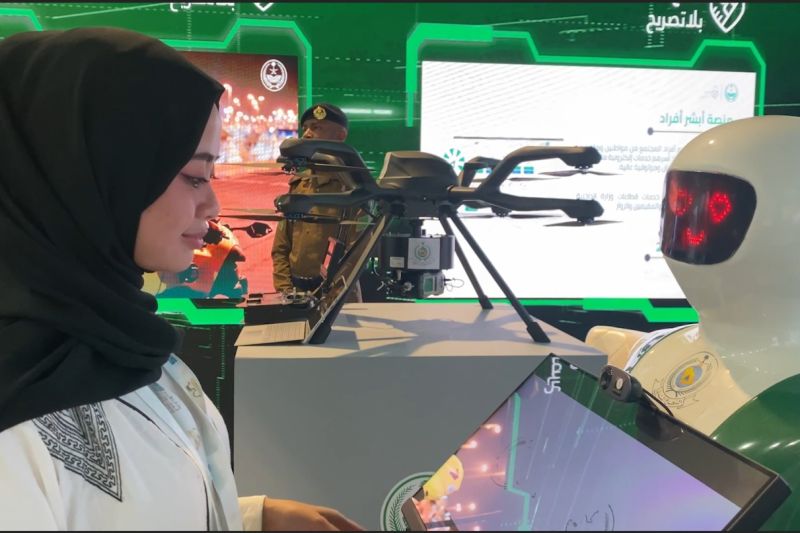 Arab Saudi pakai robot AI untuk tingkatkan pelayanan haji