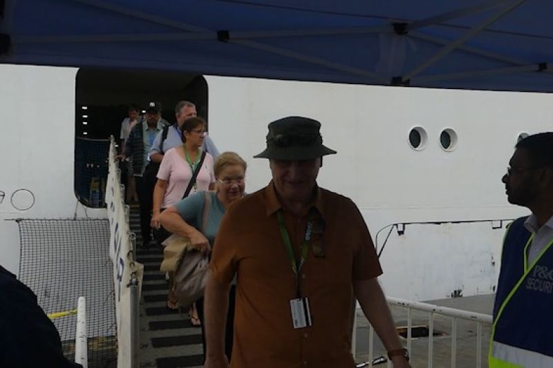 Sebanyak 2.000 wisman kunjungi Kota Ambon dengan kapal pesiar