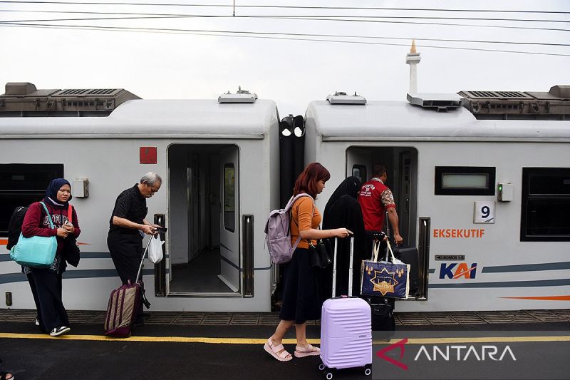 KAI mulai ubah pola sejumlah perjalanan kereta api per 1 Juli