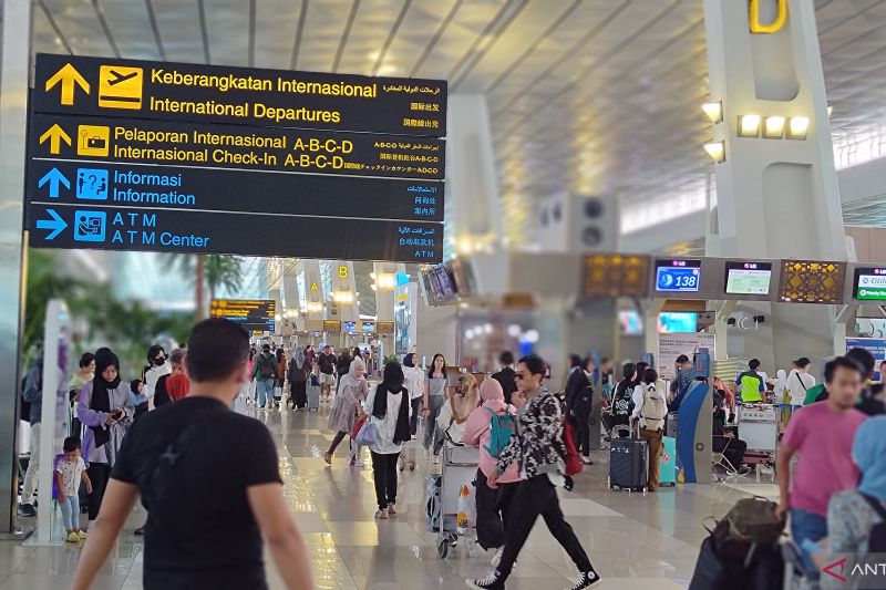 Surabaya hingga Singapura jadi rute penerbangan favorit libur sekolah