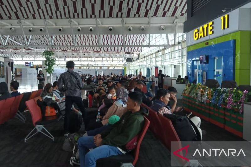 Pergerakan penumpang di Bandara Hasanuddin naik 20 persen