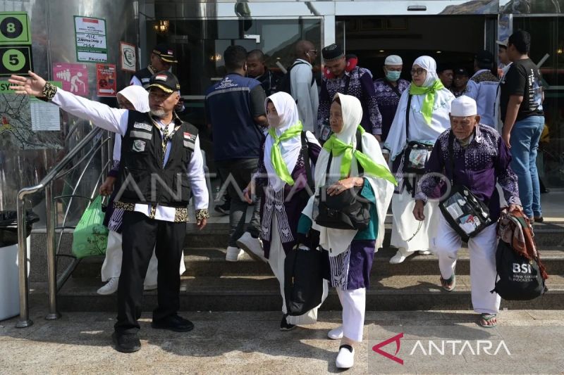 PPIH: Jamaah haji dari Makkah mulai bergeser ke Madinah hari ini