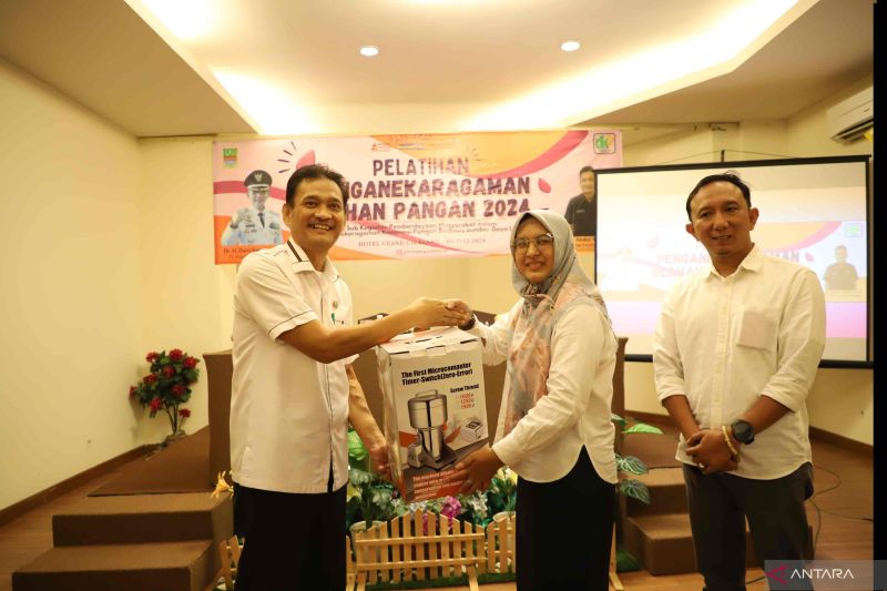 Pemkab Bekasi fasilitasi pelatihan keanekaragaman olahan pangan