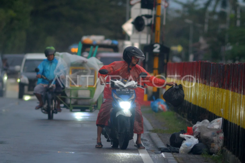 Tindak pidana ringan bagi pembuang sampah di Padang