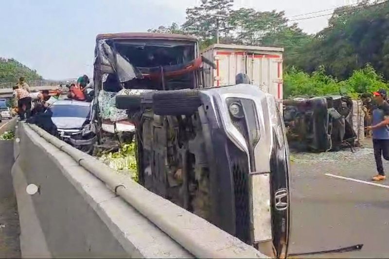 Kecelakaan beruntun Tol Cipularang, Jasa Marga percepat evakuasi
