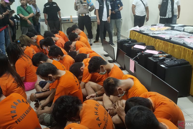 Polisi tangkap 29 pelaku judi daring di Jakbar