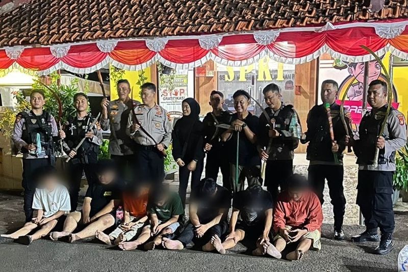 Polisi amankan molotov dari remaja yang hendak tawuran di Palmerah