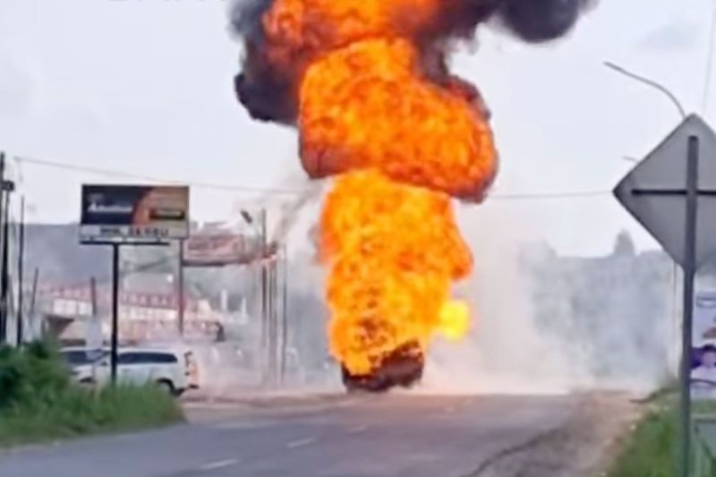 Pertamina investigasi penyebab truk angkut LPG terbakar di Banyuasin