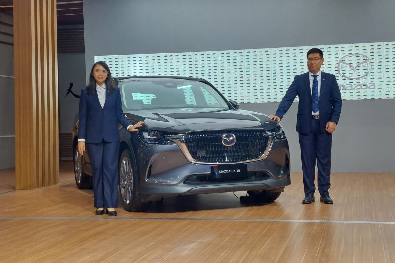 Mazda perkenalkan SUV terbaru CX-60 Pro di GIIAS 2024