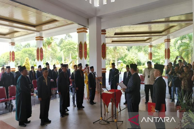 Penjabat Bupati Katingan lantik 11 pejabat eselon II