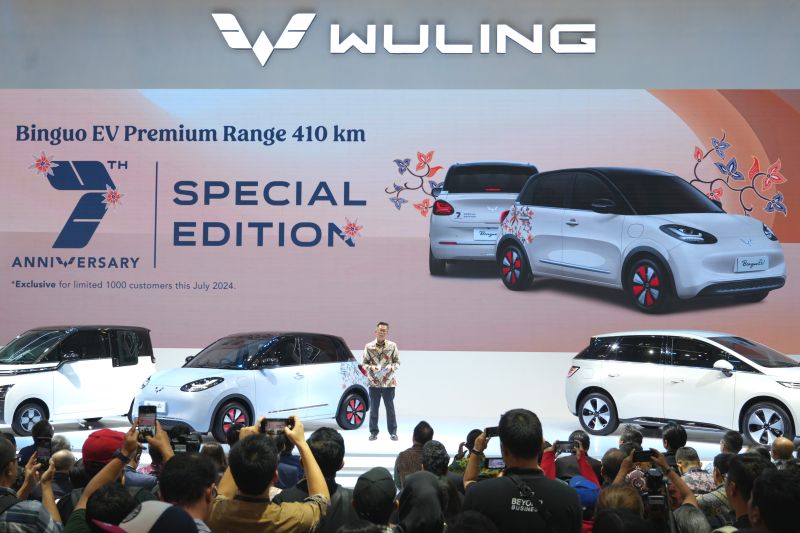 Wuling hadirkan kendaraan edisi khusus untuk rayakan ulang tahun