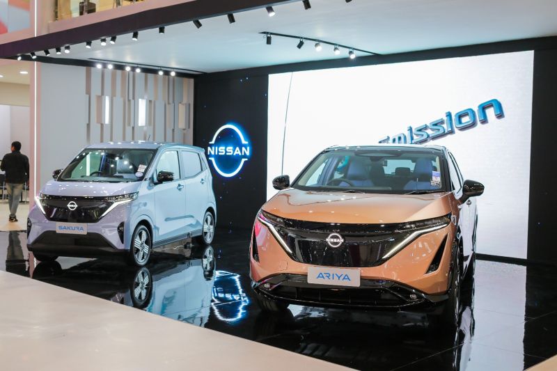 Nissan kenalkan dua kendaraan elektriknya di GIIAS 2024