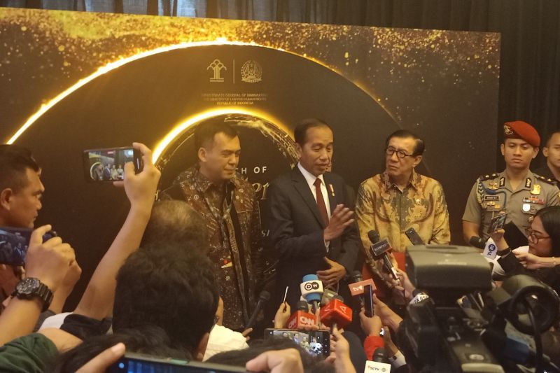 Presiden: Belum ada rapat soal kebijakan asuransi wajib bagi kendaraan