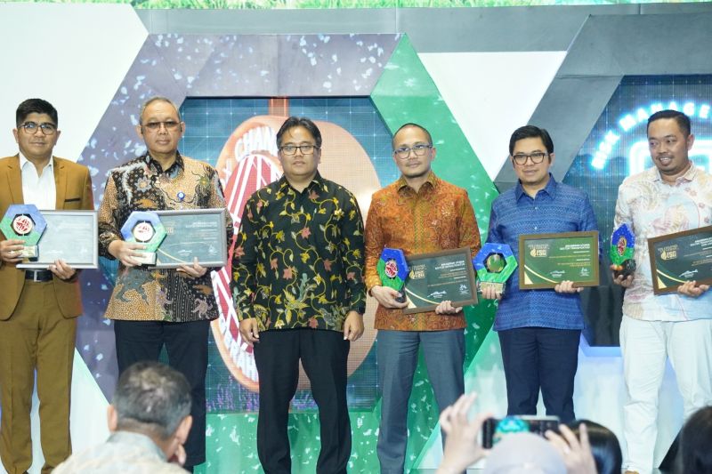 Komitmen pada Keberlanjutan, WIKA Raih Penghargaan di IDX Channel Anugerah ESG 2024