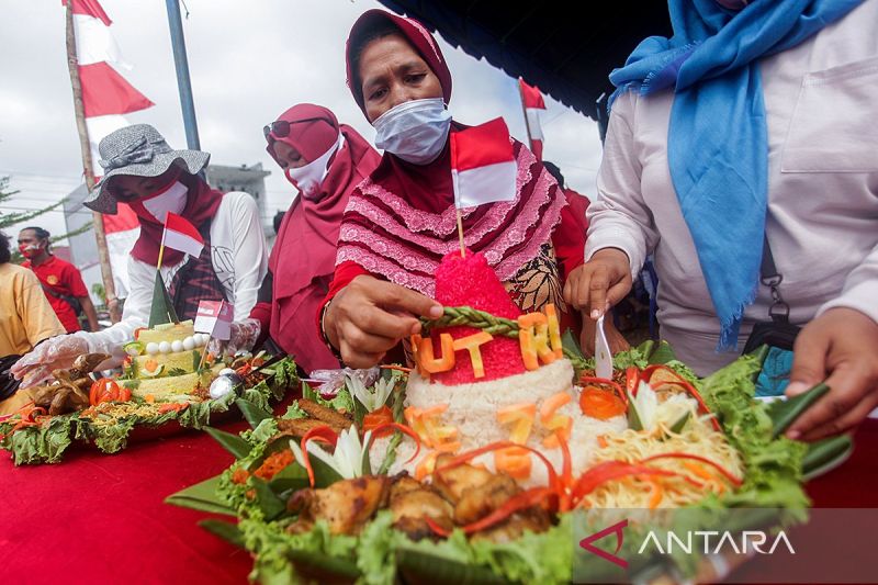 Resep nasi tumpeng meriahkan 17 Agustusan