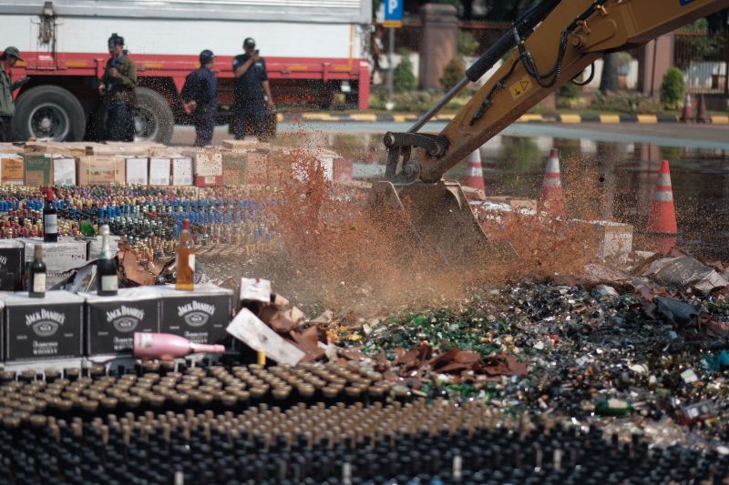 Besar-Besaran, Bea Cukai Gelar Pemusnahan Barang Hasil Penindakan