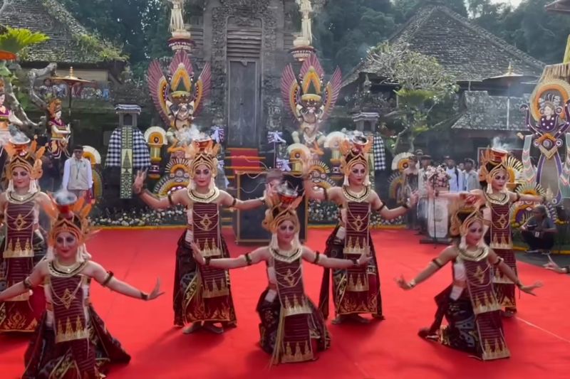 Kemenparekraf luncurkan Senandung Dewi di Festival Desa Penglipuran XI